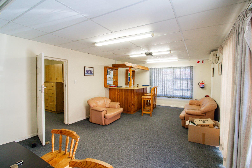 Commercial Property for Sale in Southernwood Eastern Cape